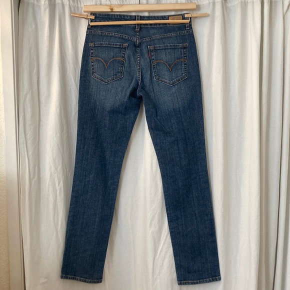 Levi's The Original Jean, Mid-Rise Straight leg, Size 6, mint condition! - Picture 5 of 16